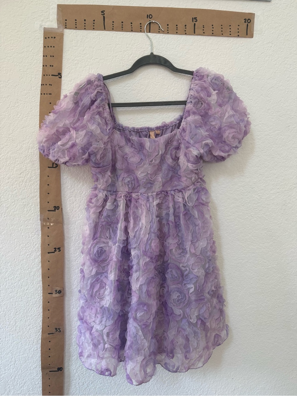 Fun Lilac Floral Puff-Sleeve Dress